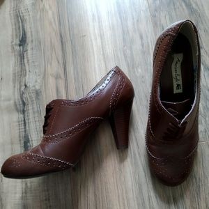 American Eagle By Payless 50's heels. Size 8.5